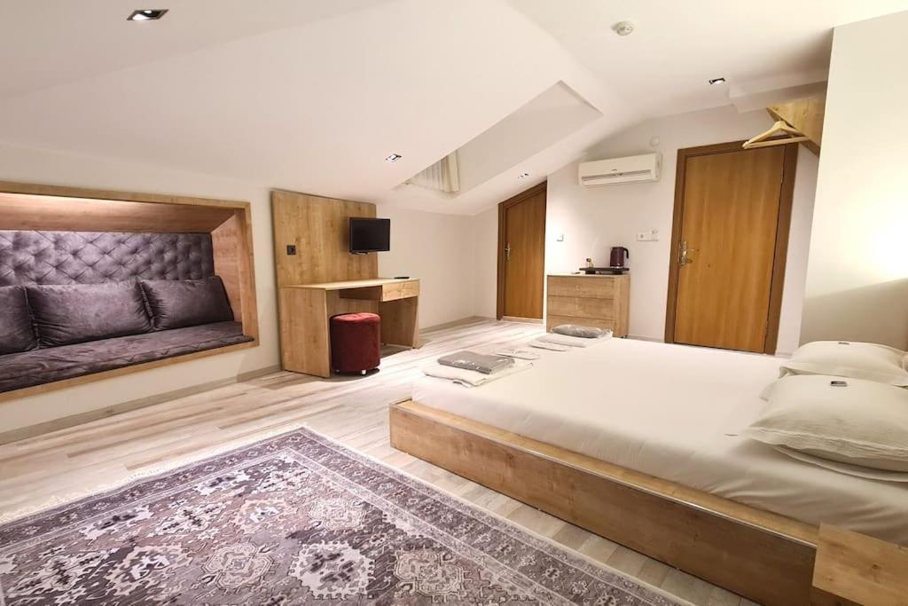 Social House Mil Hotel Istanbul Exterior photo